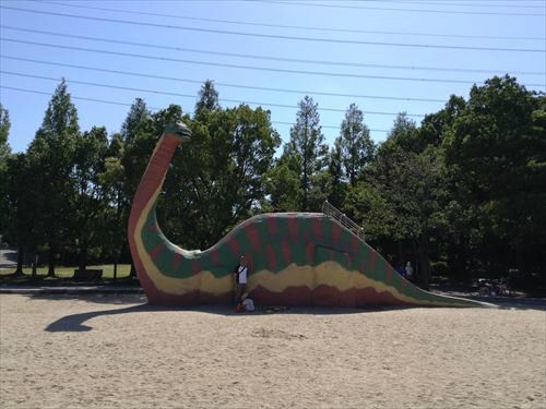 深北緑地・恐竜広場・恐竜滑り台