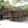 江坂公園の遊具・木製アスレチック