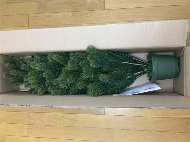 ドイツ・RSグローバルトレード社のクリスマスツリー（90cm）を開封