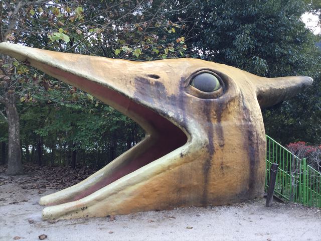 平成榛原子供のもり公園「恐竜の国」恐竜の顔をした入口