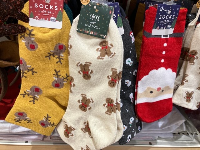 キャンドゥクリスマス「クリスマス柄の靴下」