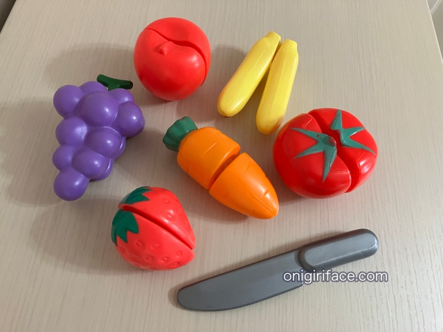 ディズニー英語システム（DWE）「プレイアロング」のおもちゃ（野菜や果物）